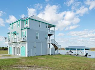 1309 Lagoon Dr, Crystal Beach, TX 77650