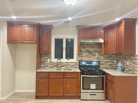 3rd image of 200 Wiman Ave Floor 2