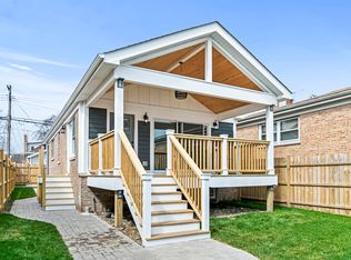 3238 N Osceola Ave, Chicago, IL 60634
