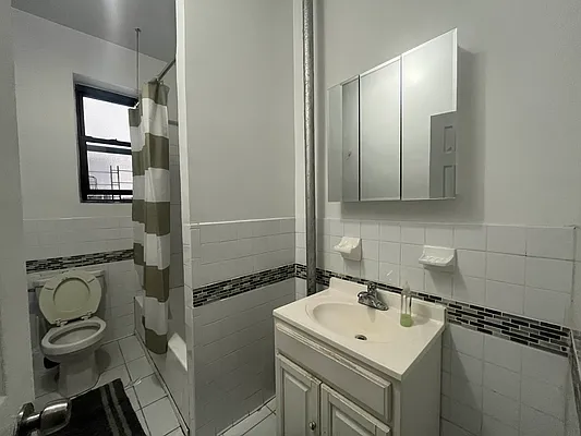 Rented by Premier One Realty LLC | media 14