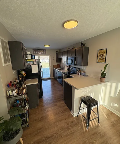 510 E Fairlawn Dr — Photo 4