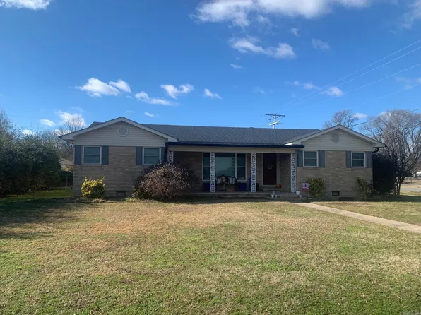 1902 S Columbus St, Stuttgart, AR 72160