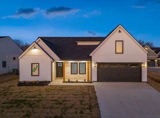 2018 Meadow Glen Ct, Chesnee, SC 29323