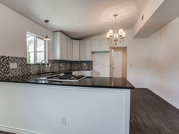 5th image of 1806 Cumberland Dr