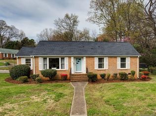 5218 Glenham Dr, Charlotte, NC 28210