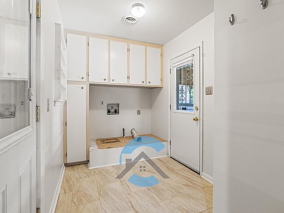 5th image of 6612 Bluebird Dr