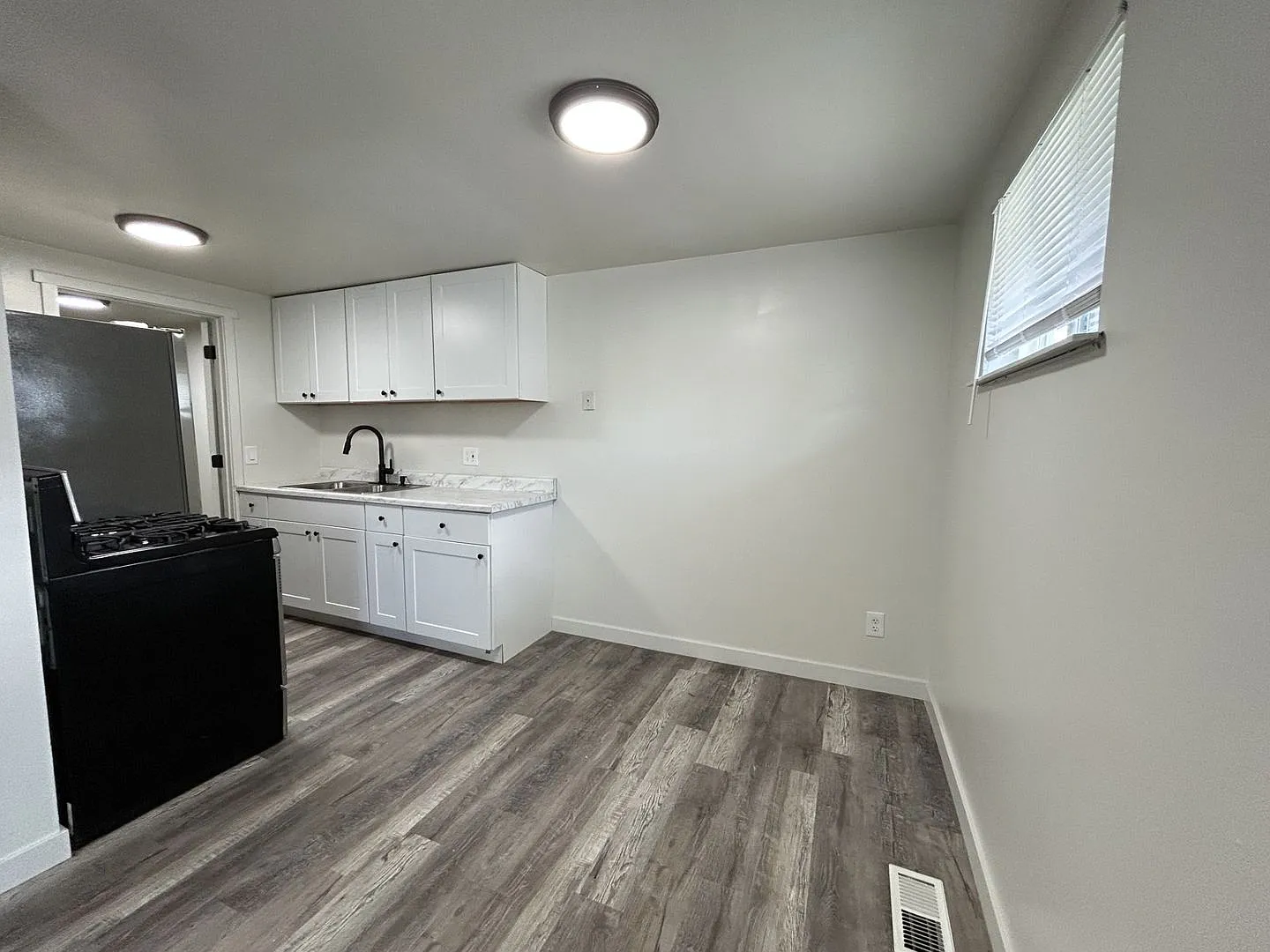 The Cottages at 3440 — Photo 3