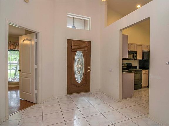 3rd image of 18108 Leafwood Cir
