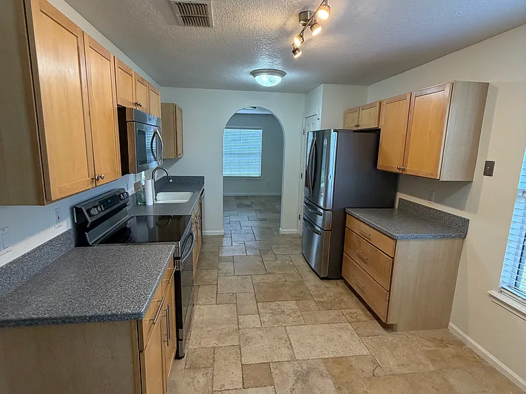 1110 Tolkien Ln — Photo 10