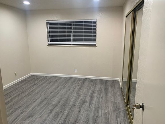 2nd image of 513 Hope Ter