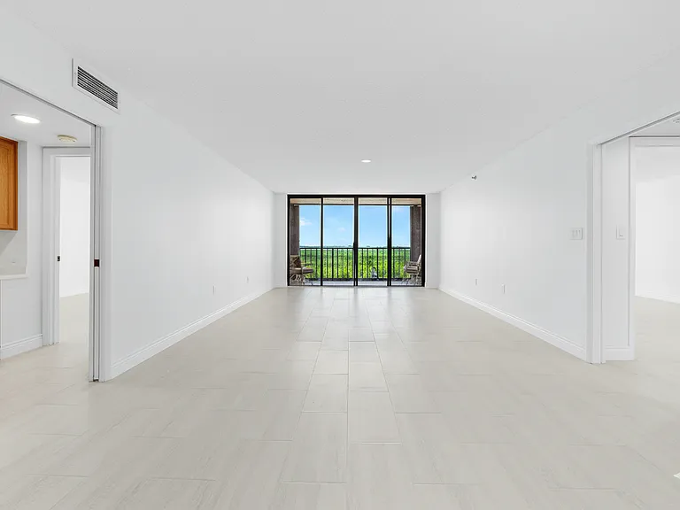 5047 N Highway A1A — Photo 3