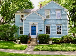 300 S Grove Ave, Barrington, IL 60010