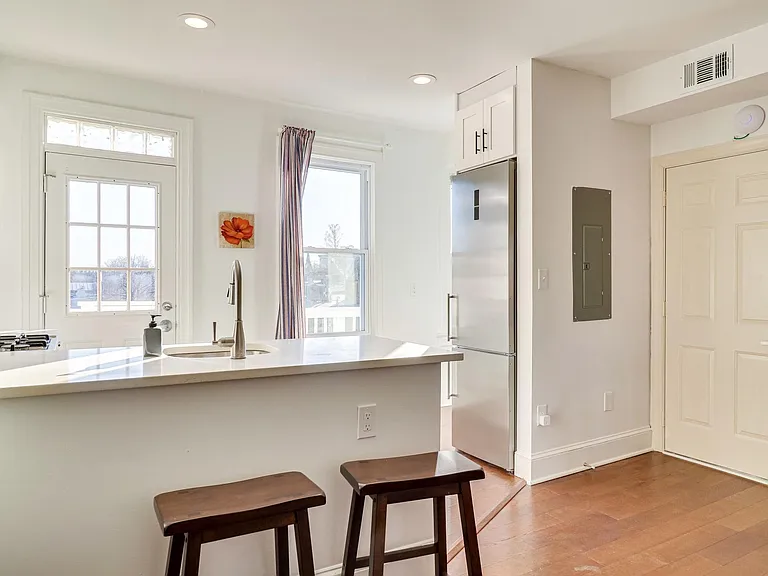 409 Constitution Ave NE #4 — Photo 11
