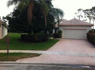 5562 Fountains Dr S, Lake Worth, FL 33467