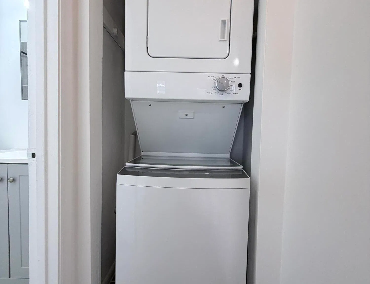 2 bed, 1.5 bath, 873 sqft, $2,100 — Photo 3