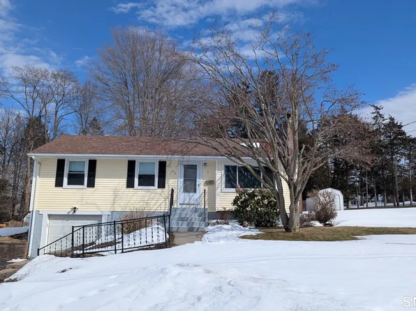 3 Mountain View Dr, Rocky Hill, CT 06067