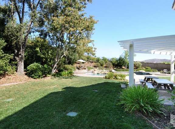 4th image of 29607 Kimberly Dr