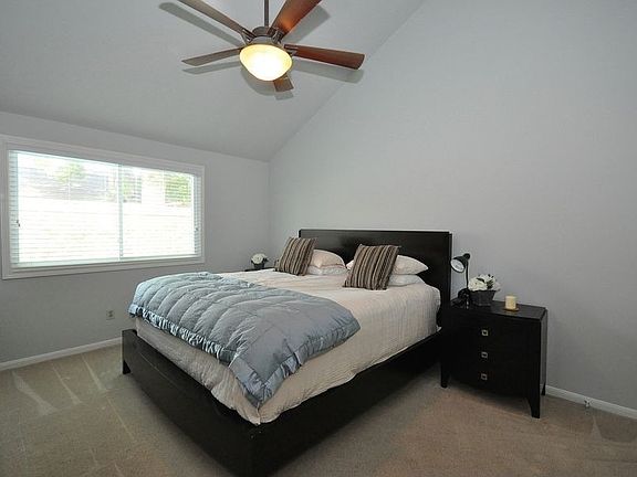 3rd image of 15718 Four Leaf Dr