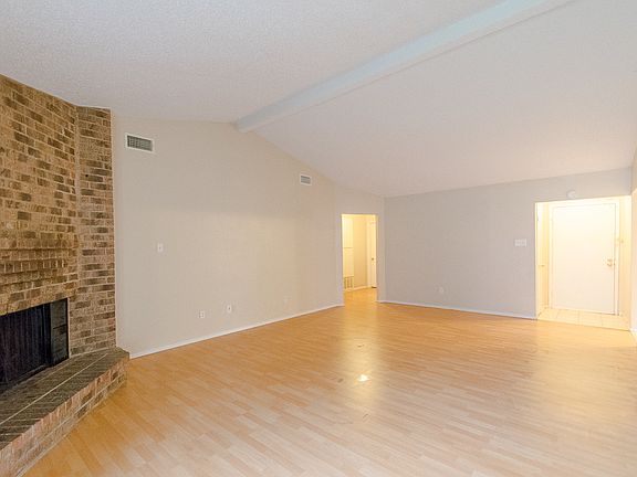 5th image of 816 Whitehall Dr