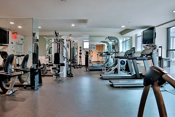 Rented by R New York | media 3