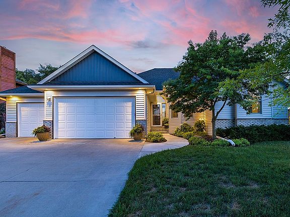 3rd image of 713 Ivanhoe Dr