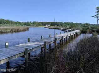402 Palustris Ct, Holly Ridge, NC 28445