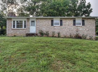 5 Dewberry Cir, Johnson City, TN 37604