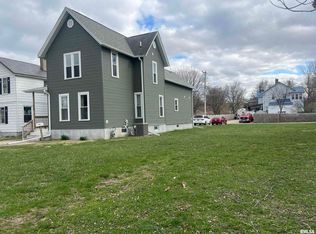 429 4th Ave S, Clinton, IA 52732