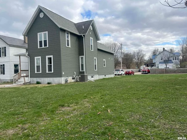 429 4th Ave S, Clinton, IA 52732