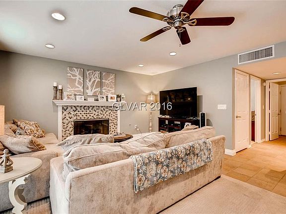 4th image of 7525 W Gilmore Ave