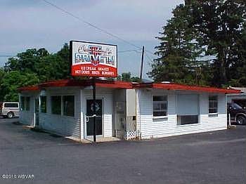 1st image of 835 Woodward Ave