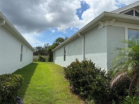 3rd image of 13933 NESBIT COURT