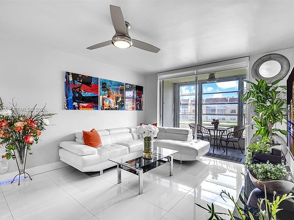 5th image of 8881 Sunrise Lakes Blvd APT 206