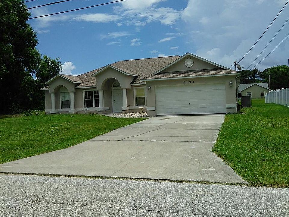 1st image of 2191 SE South Buttonwood Dr