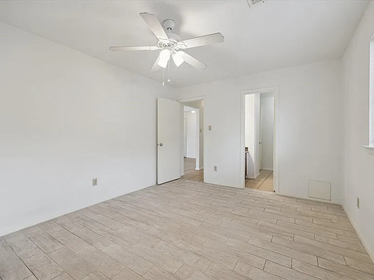 2723 N Brompton Dr — Photo 13