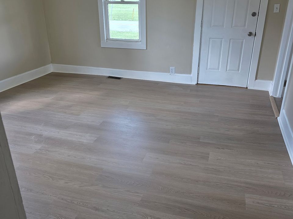 1st image of 835 Parkside Rd