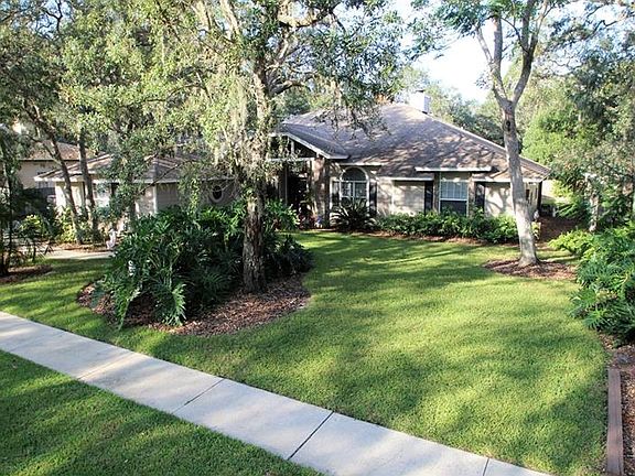 2nd image of 256 Shady Oaks Cir