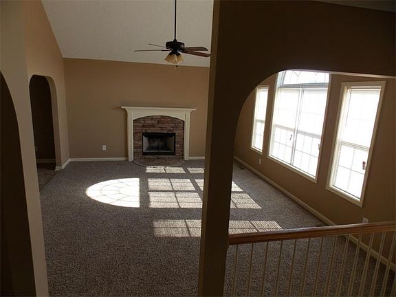 5th image of 21 Rocky Ave