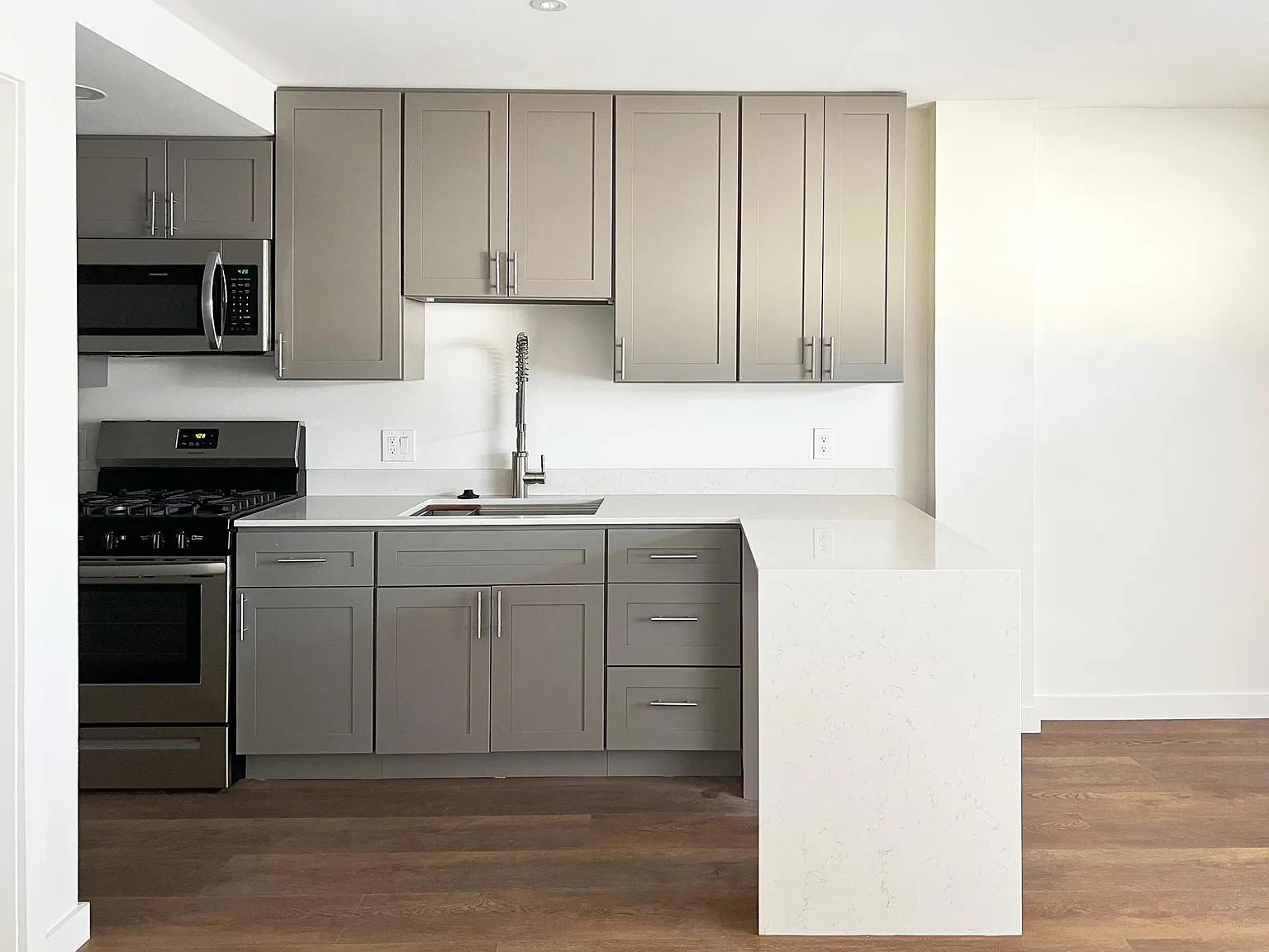 1 bed, $2,275 — Photo 3