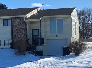 9807 Mockingbird Dr, Omaha, NE 68127