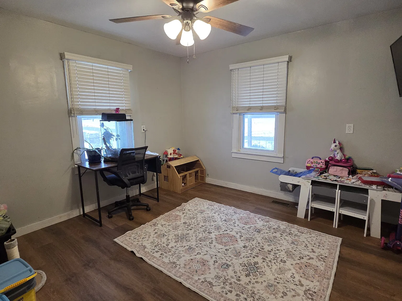 3 bed, 2400 sqft, $1,500 — Photo 3