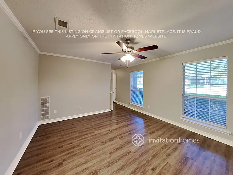 6736 Mantissa Dr — Photo 4