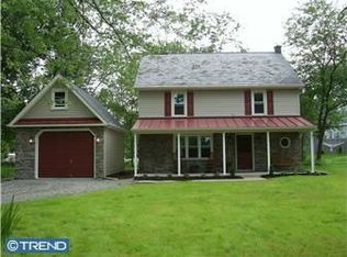 908 W Park Ave, Perkasie, PA 18944