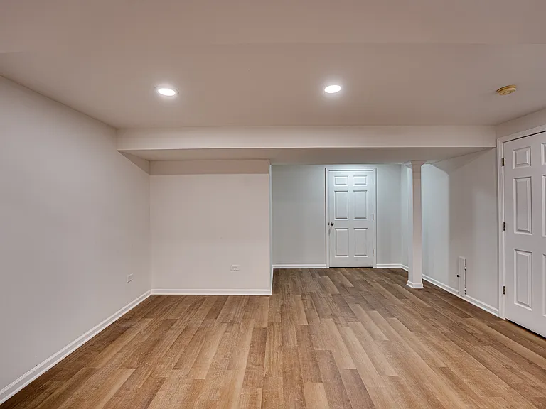1633 Hilton Head Dr — Photo 23