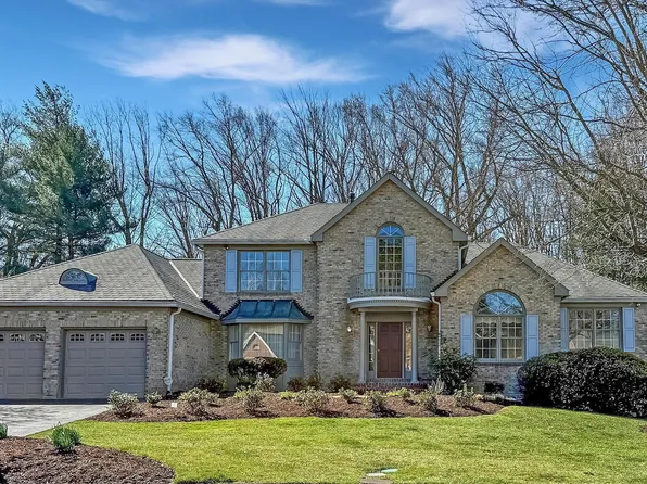 9707 Middleton Ridge Rd, Vienna, VA 22182