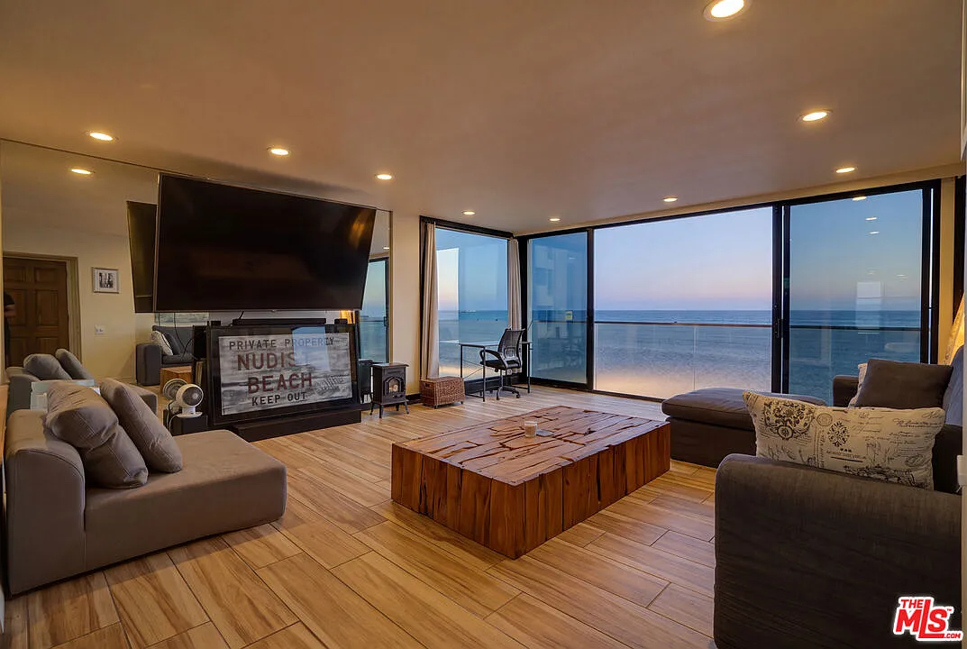 2 bed, 2.0 bath, 1254 sqft, $10,000 — Photo 4