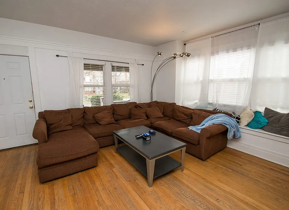1075-1075.5 11th Street Living Room