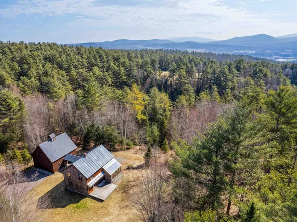 151 Southview Road, Newbury, VT 05051