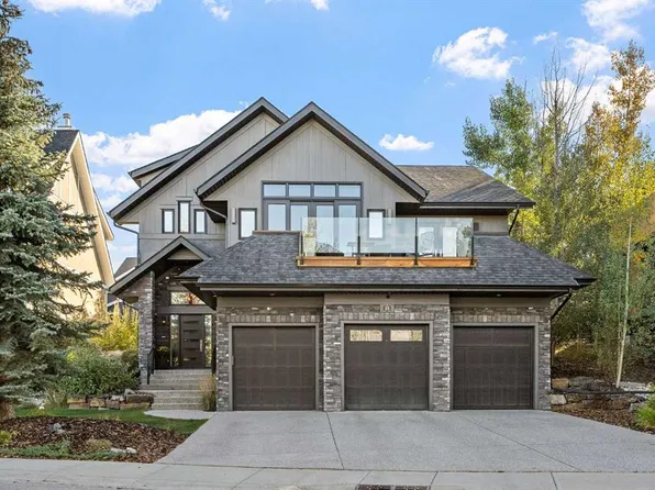 23 W Spring Willow Way SW, Calgary, AB T3H 5Z3