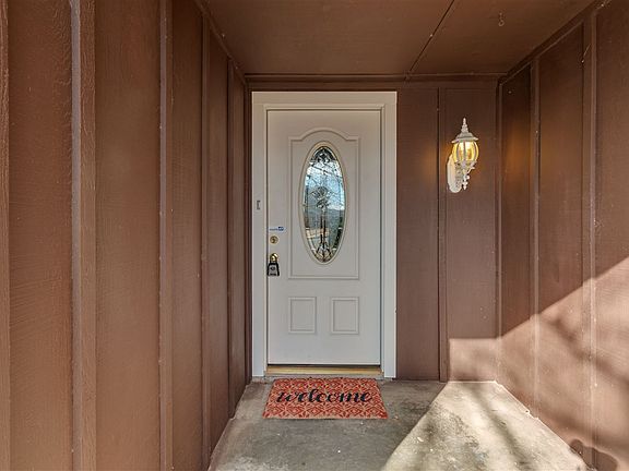 5th image of 1810 NW 81st St